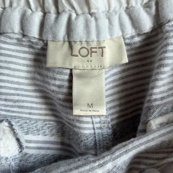 LOFT Gray Linen and cotton shorts - Picture 3 of 6